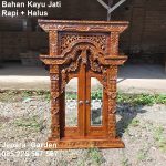 Jendela-Gebyok-Kaca-Kamar-Rumah-Masjid-Jati